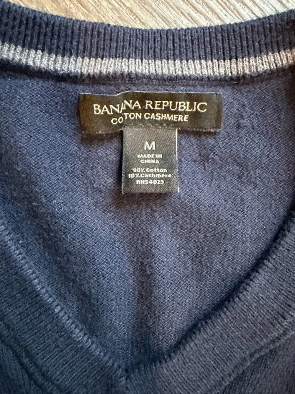 Banana Republic Men's sweater lot - Picture 6 of 9